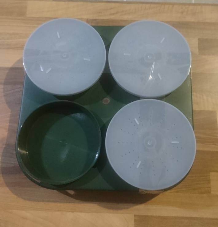 Sensas Bait Waiter + 3 Bait Tubs