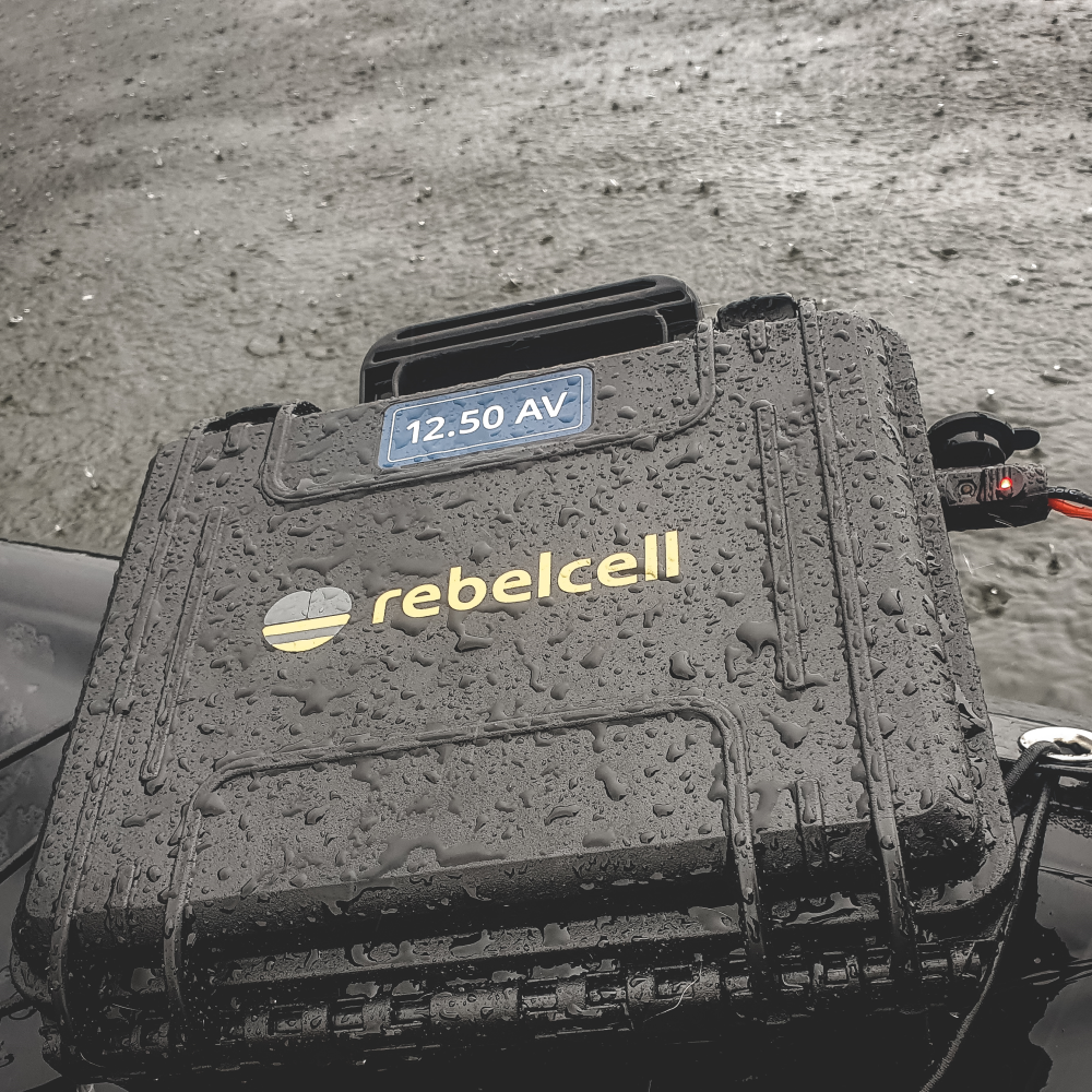 Rebelcell Outdoorbox Kit - Portable Power Source (12.35 AV - 12V 35A 432Wh)